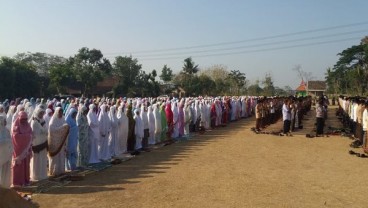 Warga Tulung Klaten Gelar Salat Gaib