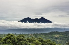 BNPB Tegaskan Gunung Salak Berstatus Normal