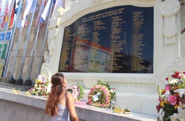 Menkeu Australia dan Dubes Inggris Kunjungi Monumen Bom Bali