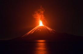 Gunung Anak Krakatau Mengalami 63 Kegempaan Letusan
