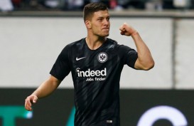 Langsung Cetak 5 Gol, Jovic Top Skor Bundesliga