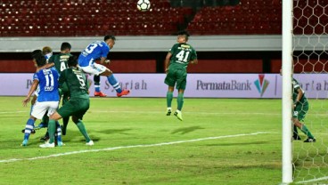 Hasil Liga 1: Persebaya Hancurkan Persib, Madura vs Persipura 2 - 2