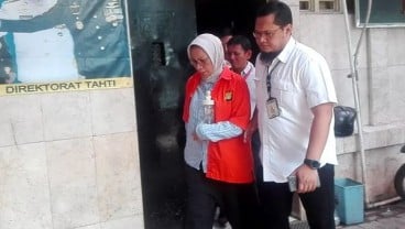 Jalani Pemeriksaan Tambahan, Ratna Sarumpaet "Lambaikan Tangan"