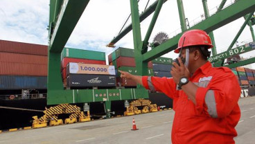 PEMERIKSAAN KELAIKAN KONTAINER  : 2 Asosiasi Minta Penundaan 6 Bulan