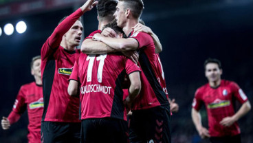 Hasil Bundesliga: Kalah 1 – 3, Gladbach Terancam Turun dari Posisi Ke-2