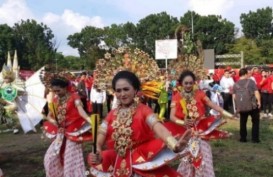 Karnaval Budaya PKN Revolusi Mental 2018 Warnai Hari Sumpah Pemuda di Sulut