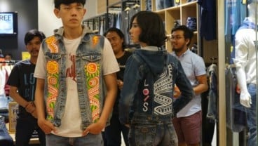 Lois Jeans Gelar Denim Painting di Lois Artshow