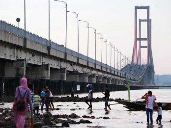 Biaya Pemeliharaan Jembatan Suramadu Masih Dihitung