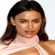 Tips Irina Shayk Seimbangkan Modelling dan Urus Anak