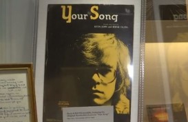 Lirik "Your Song" Tulisan Tangan Elton John Dilelang