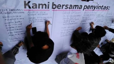 Mahasiswa UGM Gelar Aksi #KitaAGni Dukung Penyintas Kasus Perkosaan