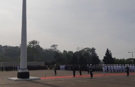 Presiden Jokowi Pimpin Upacara Hari Pahlawan di Bandung