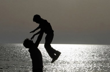 Hari Ayah, Ini Pentingnya Peran Ayah Menurut Psikolog