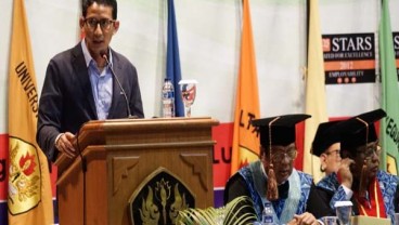 Sandiaga Siap Fasilitasi Lapangan Kerja di Depan Ribuan Wisudawan Unpas