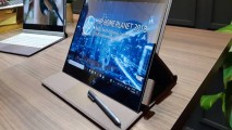 Notebook HP Berlapis Kulit Diperkirakan Masuk Indonesia 2019