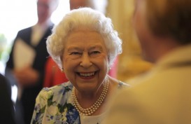 Ini Cara Tak Biasa Makan Pisang ala Ratu Elizabeth II