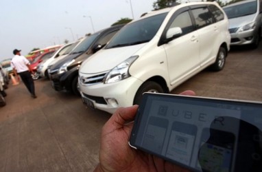 Menhub Minta Seleksi Mobil Taksi Online Diperketat