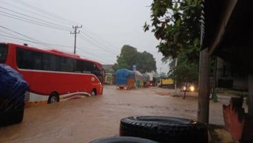 Banjir Putuskan Lintas Sumatra wilayah Tarahan Lampung