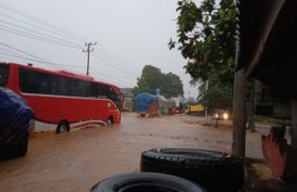 Banjir Putuskan Lintas Sumatra wilayah Tarahan Lampung