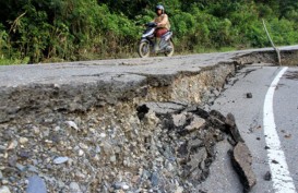 Pembenahan Jalan Provinsi di NTT Tidak Pakai Mencicil