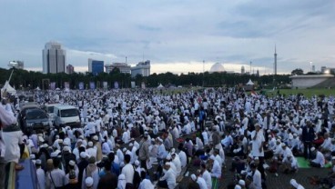 Tidak Bisa Masuk Area, Peserta Reuni Akbar 212 Pilih Bertemu di Sekitaran Monas