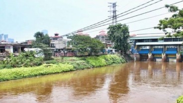 Atasi Banjir Jakarta, Anies Sebut Nornalisasi Sungai Dilanjutkan