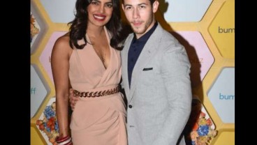 Penampilan Pertama Priyanka Chopra & Nick Jonas Setelah Menikah