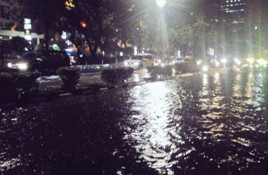 Cuaca Jakarta 8 Desember: Siang Hujan Lokal, Sore dan Malam Berawan