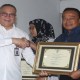 'Bisnis Indonesia' Raih Penghargaan Bahasa Indonesia Terbaik 2018