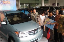 Daihatsu Serahkan 20 Mobil Rekondisi Milik Pelanggan Setia