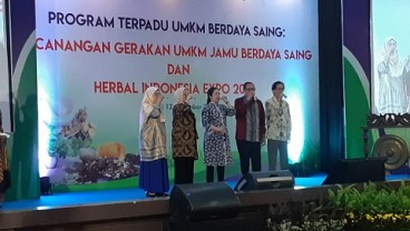 BPOM Serahkan 34 Sertifikat CPOTB untuk 34 UMKM Jamu