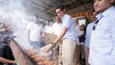 Sandi Sambangi Daerah Kelahiran Soemitro Djojohadikusumo