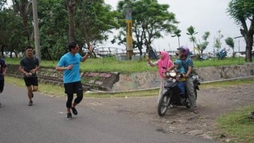 Di Cilacap Sandi Berlari Lebih dari 10 Kilometer