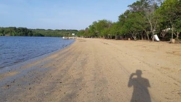 Wisata Ketenangan di White Sandy Beach 