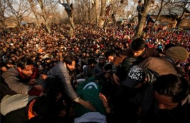 Bentrok Pasukan Keamanan dan Sipil di Kashmir, 7 Demonstran Tewas