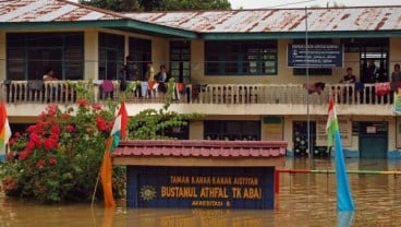 Dilanda Banjir 3 Pekan, Kampar Butuh 13.000 Ton Beras