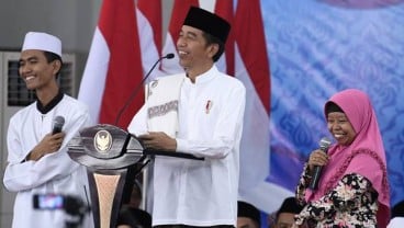 Siti Maryani dari Jombang Jahit Baju Jokowi 