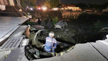 Penyebab Jalan Raya Gubeng Amblas, Ini Temuan Polisi