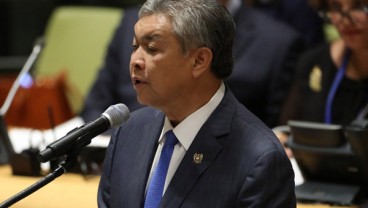 Presiden UMNO Zahid Hamidi Serahkan Jabatan kepada Wakilnya