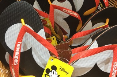 Alas Kaki Lucu Havaianas Kolaborasi dengan Mickey Mouse 