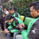 Pengemudi Taksi dan Ojek Online Mengeluh Pendapatan Terus Menurun