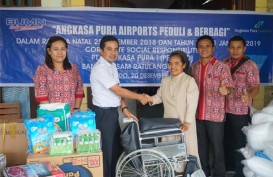 Jelang Natal, Bandara Sam Ratulangi Manado Serahkan Bantuan