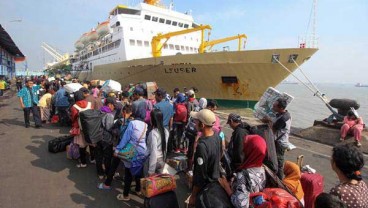 Libur Natal & Tahun Baru, Sejumlah Pelabuhan Dipadati Penumpang