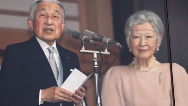 82.000 Warga Jepang Datangi Istana Rayakan Ultah Kaisar Akihito