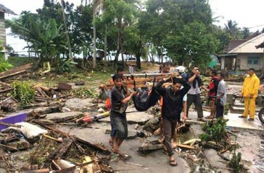 Tsunami di Banten Renggut 176 Korban Jiwa