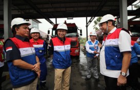 Menteri Jonan Meninjau Kesiapan Pasokan BBM di Surabaya