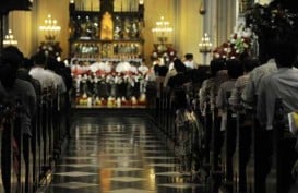 5.000 Jemaat Katolik Hadiri Misa Pertama jelang Natal