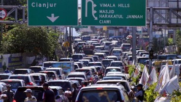 Liburan Natal, Volume Kendaraan di Puncak Padat