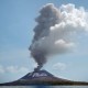Gunung Anak Krakatau Masih Hembuskan Asap Hitam Pascatsunami