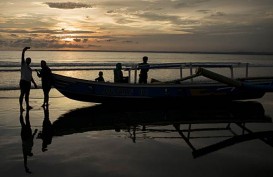 Wisatawan Diminta Waspadai Ombak Pantai Selatan Malang